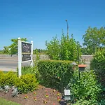 Greystone Manor Bed And Breakfast