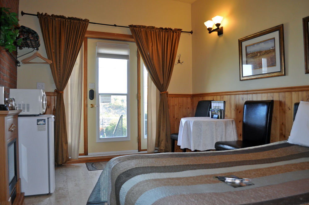 Greystone Manor * Niagara Falls