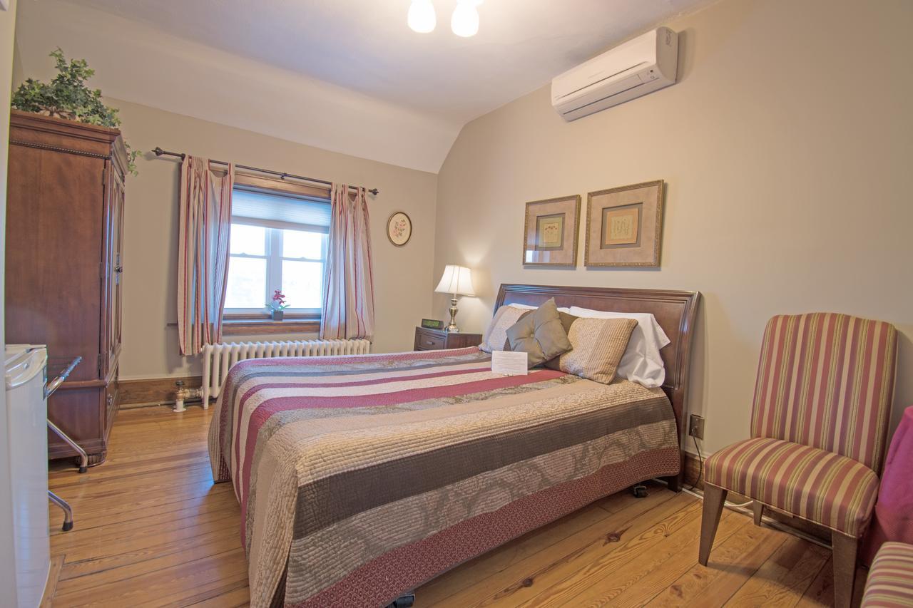 Greystone Manor Apartment
