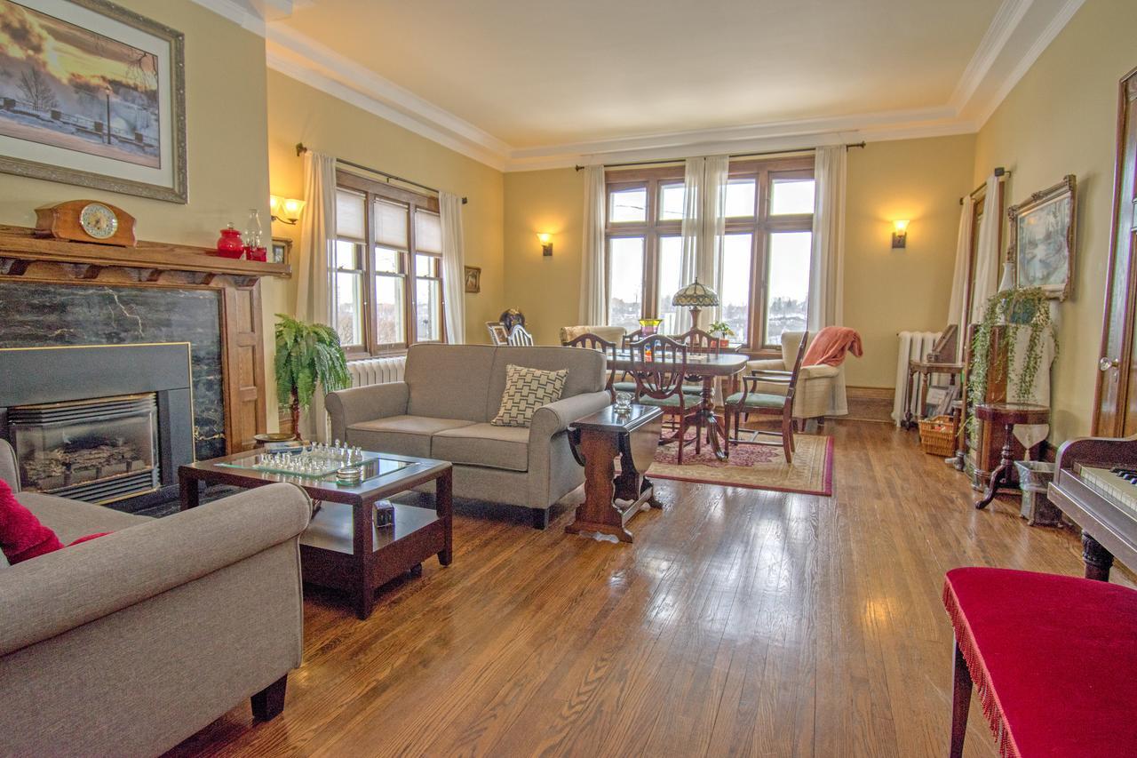 Greystone Manor Apartment