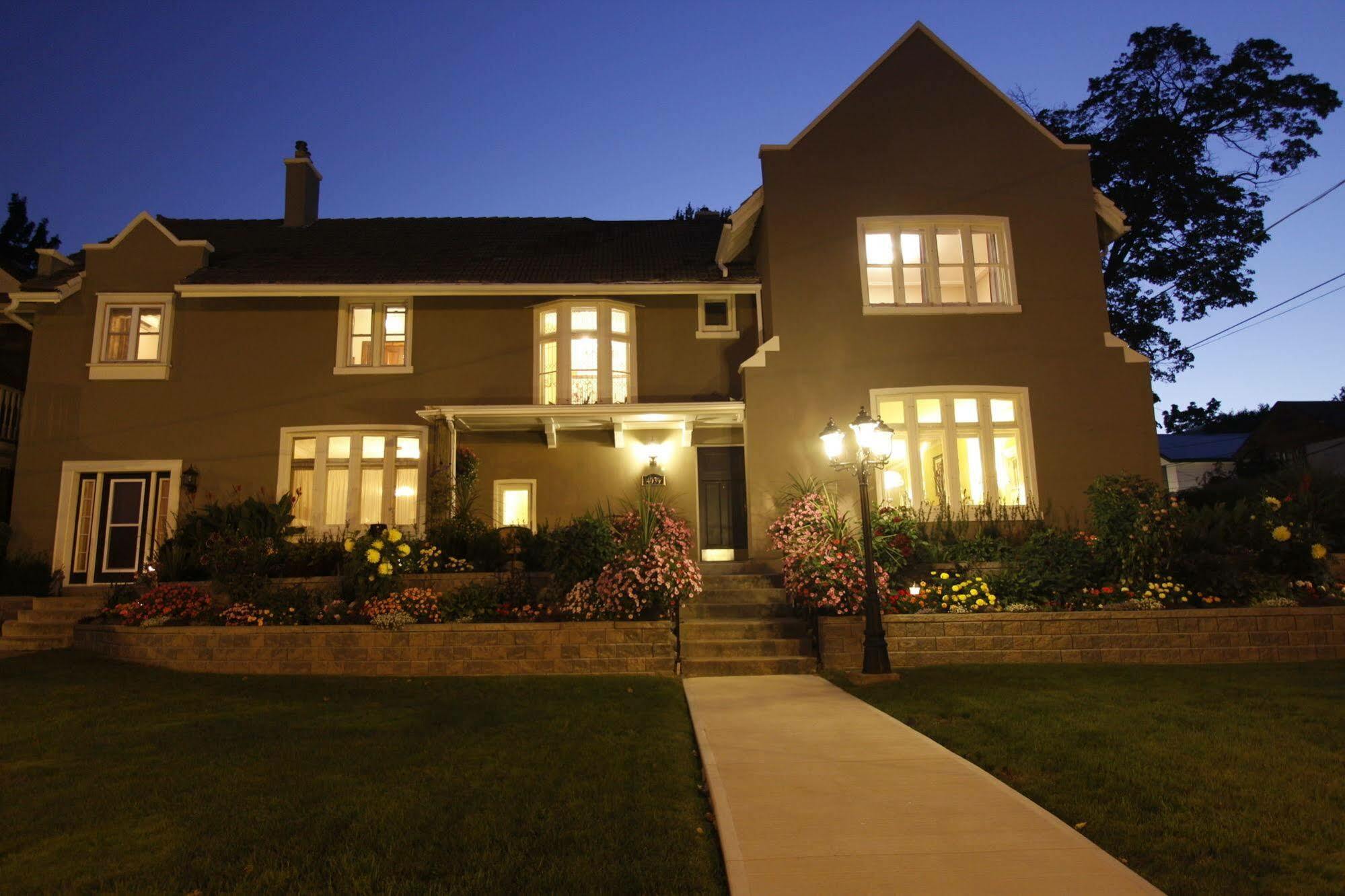 Greystone Manor Apartment